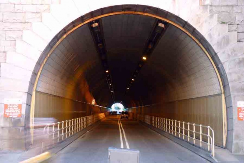 File:Tunnel03.jpg